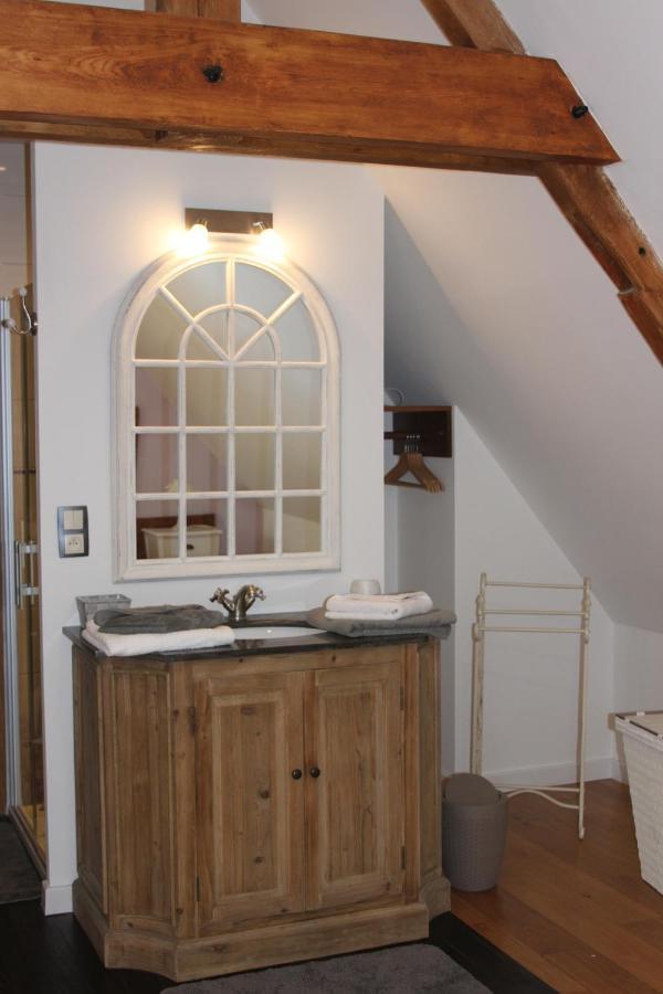Au Grand Saule Villa Les Attaques Oda fotoğraf