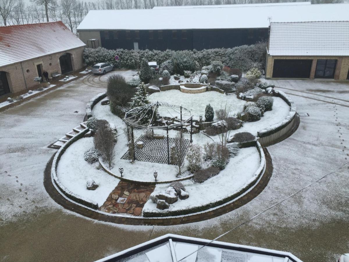 Au Grand Saule Villa Les Attaques Oda fotoğraf